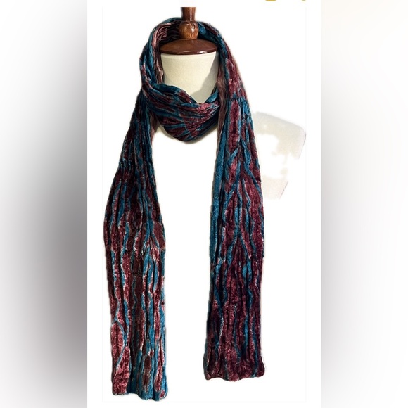 Collection of 3 long crushed, burnout, beaded velvet scarves. Elegant, luxurious - Picture 3 of 11